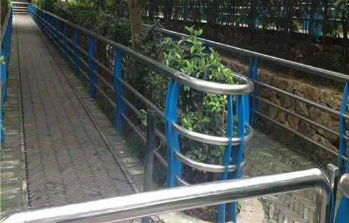 德阳不锈钢栈桥护栏安装方法